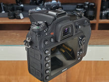 Load image into Gallery viewer, Nikon D7100 24.1MP DSLR, 1080P Video, 6FPS - LIKE NEW, Condition 10/10 - Paramount Camera &amp; Repair