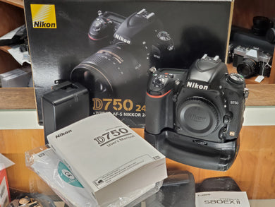 Nikon D750, Full Frame DSLR, 24.3MP, WiFi, 6.5FPS, HD Video, 9/10, Canada - Paramount Camera & Repair