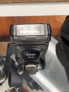 Nikon SB-400 Speedlite Flash Unit with Case