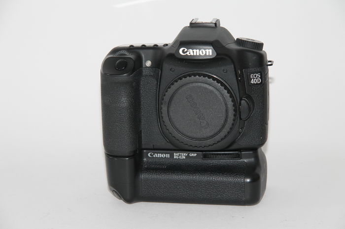 Canon EOS 40D DSLR 10.1MP Camera w/Canon Grip & 2 Batteries - Used Condition: 9.8/10 - Paramount Camera & Repair